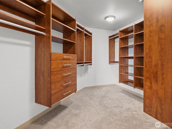 631 Market Street 203, Kirkland WA 98033