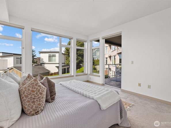 631 Market Street 203, Kirkland WA 98033