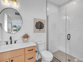 427 19th Avenue E, Seattle WA 98112