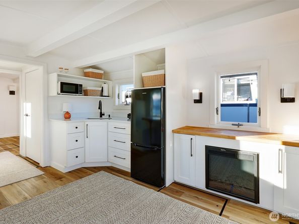 360 W Ewing Street C26, Seattle WA 98119