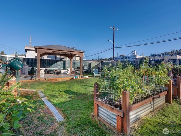 360 W Ewing Street C26, Seattle WA 98119
