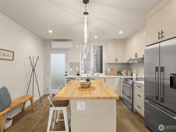 2273 14th Avenue W, Seattle WA 98119