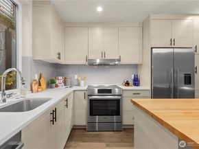 2273 14th Avenue W, Seattle WA 98119