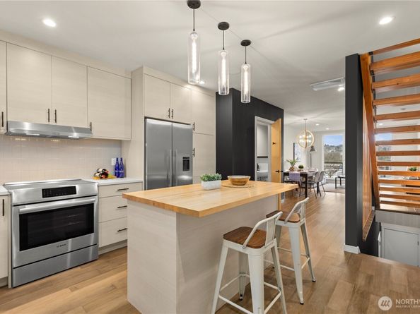 2273 14th Avenue W, Seattle WA 98119