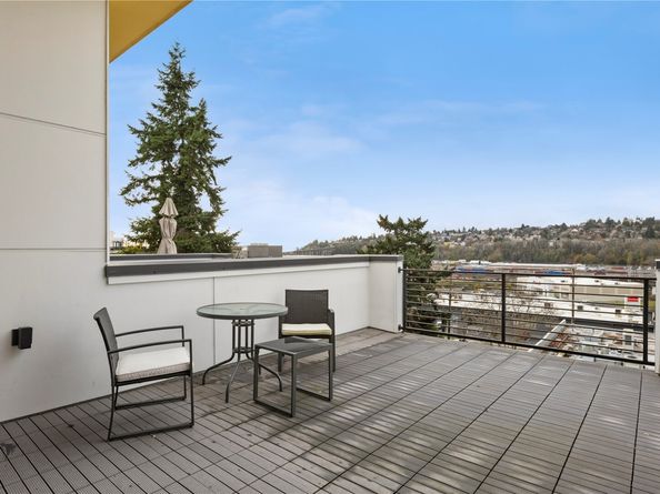 2273 14th Avenue W, Seattle WA 98119