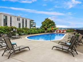 201 2nd Street S 103, Kirkland WA 98033