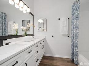 7583 Old Redmond Road A203, Redmond WA 98052
