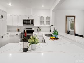 7583 Old Redmond Road A203, Redmond WA 98052