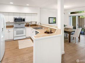 23722 SE 36th Lane, Sammamish WA 98029