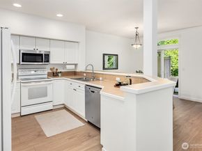 23722 SE 36th Lane, Sammamish WA 98029