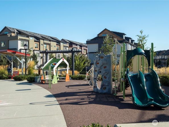 1088 6th Avenue NE 18.6, Issaquah WA 98029