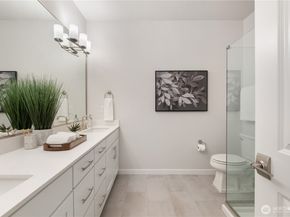 1088 6th Avenue NE 18.6, Issaquah WA 98029