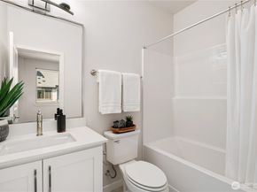 1088 6th Avenue NE 18.6, Issaquah WA 98029