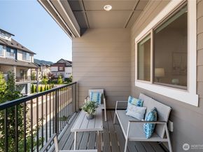 1088 6th Avenue NE 18.6, Issaquah WA 98029