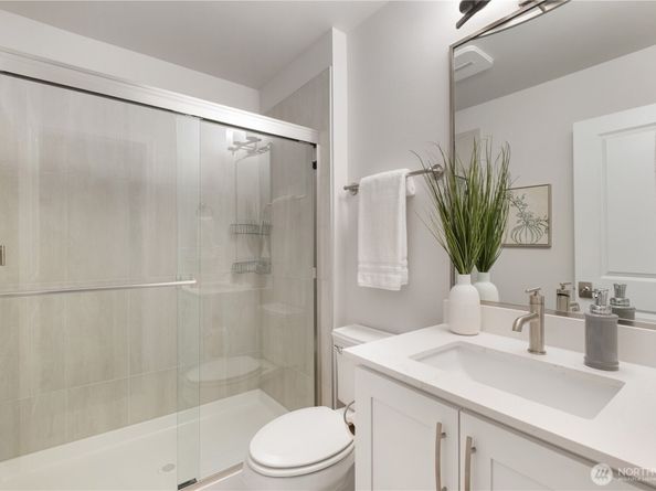 1088 6th Avenue NE 18.6, Issaquah WA 98029