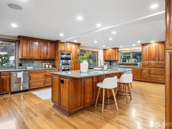 106 Cascade Key, Bellevue WA 98006