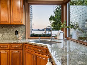 106 Cascade Key, Bellevue WA 98006