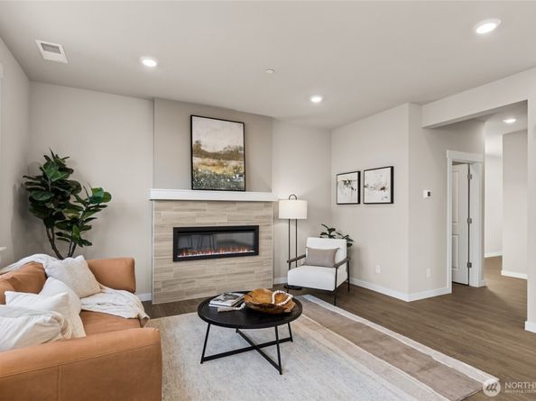 10512 135th Avenue NE 33, Kirkland WA 98033