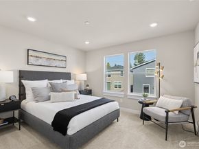 10512 135th Avenue NE 33, Kirkland WA 98033