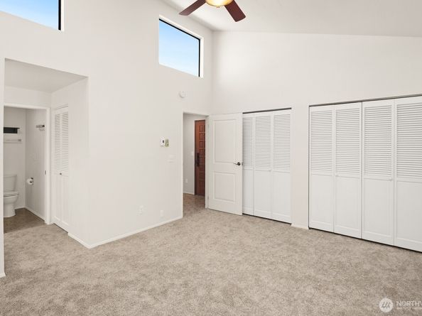 6652 Parkpoint Way NE D311, Seattle WA 98115