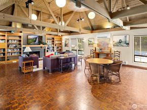6652 Parkpoint Way NE D311, Seattle WA 98115
