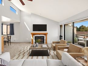6652 Parkpoint Way NE D311, Seattle WA 98115