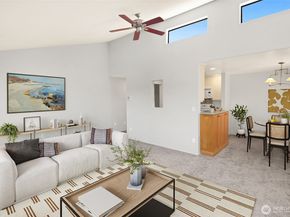 6652 Parkpoint Way NE D311, Seattle WA 98115
