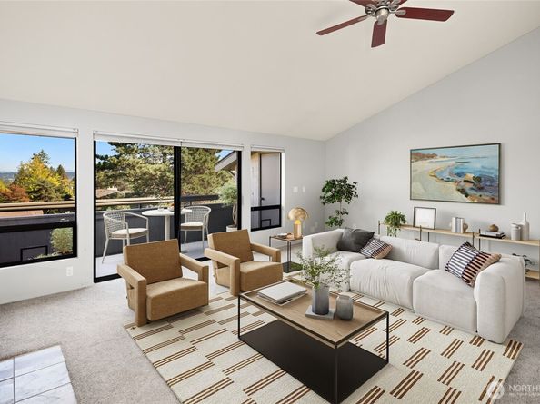 6652 Parkpoint Way NE D311, Seattle WA 98115