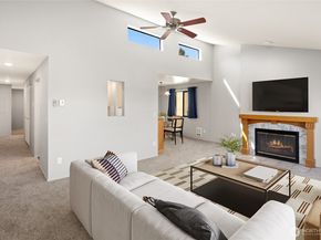 6652 Parkpoint Way NE D311, Seattle WA 98115