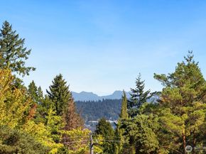 6652 Parkpoint Way NE D311, Seattle WA 98115