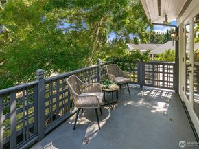 18704 58th Avenue NE, Kenmore WA 98028