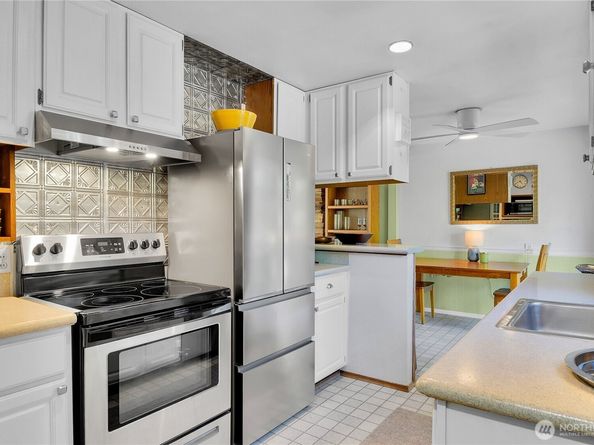 128 NE 174th Street, Shoreline WA 98155