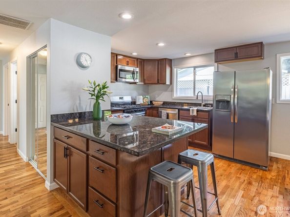 20904 NE 91st Street, Redmond WA 98053