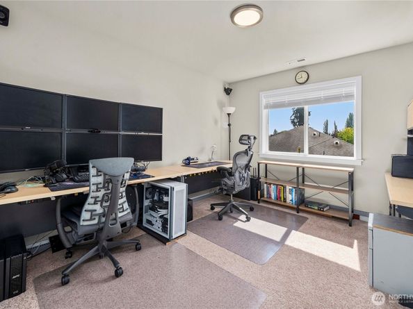 19821 75th Avenue NE, Kenmore WA 98028
