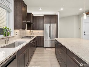 19821 75th Avenue NE, Kenmore WA 98028