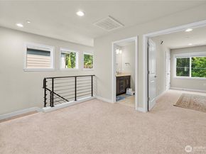 19821 75th Avenue NE, Kenmore WA 98028