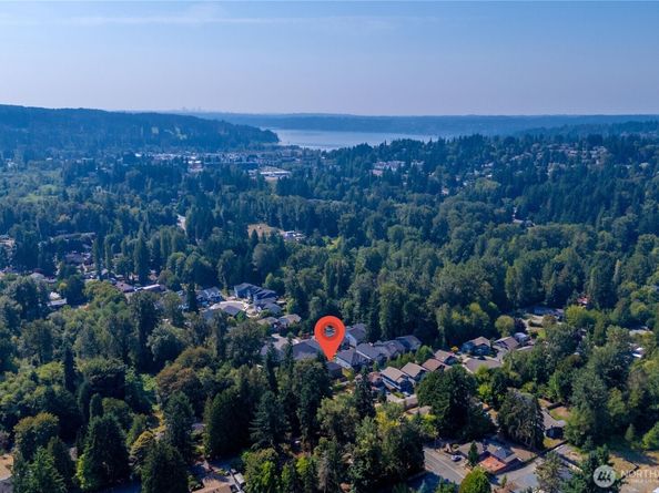 19821 75th Avenue NE, Kenmore WA 98028