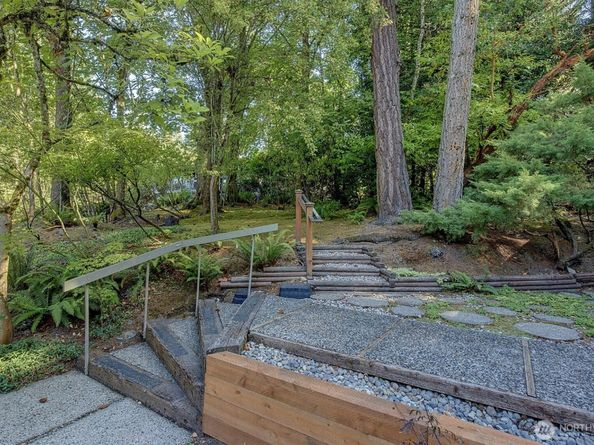 4230 W Mercer Way, Mercer Island WA 98040