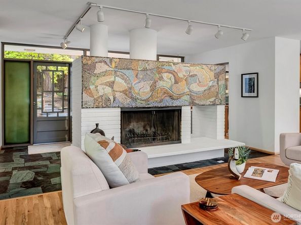 4230 W Mercer Way, Mercer Island WA 98040