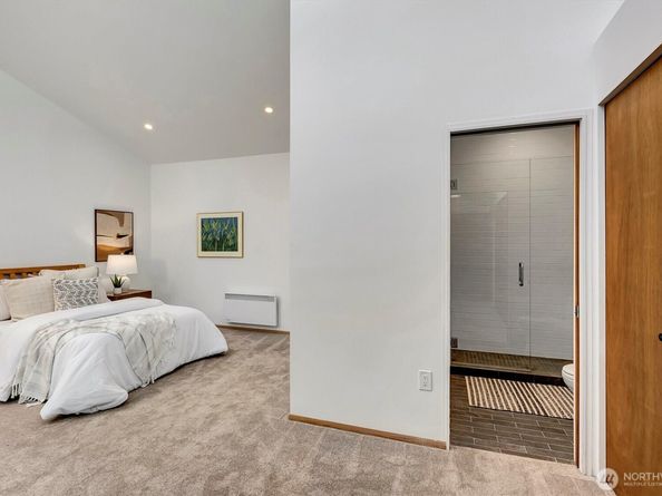 4230 W Mercer Way, Mercer Island WA 98040
