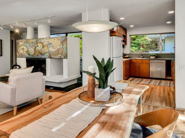 4230 W Mercer Way, Mercer Island WA 98040