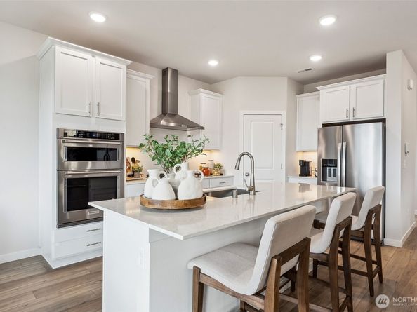 3952 McCormick Village Drive, Bremerton WA 98312