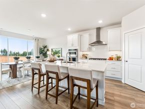 3952 McCormick Village Drive, Bremerton WA 98312