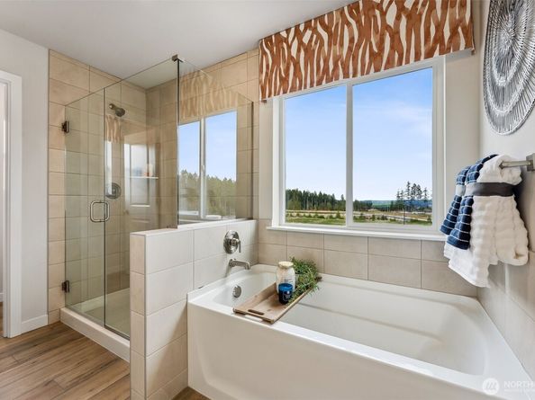 3952 McCormick Village Drive, Bremerton WA 98312