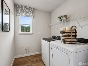 3952 McCormick Village Drive, Bremerton WA 98312
