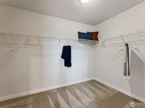 3952 McCormick Village Drive, Bremerton WA 98312