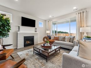 3952 McCormick Village Drive, Bremerton WA 98312