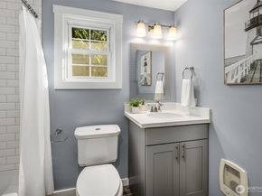 26833 SE 76th Place, Issaquah WA 98027