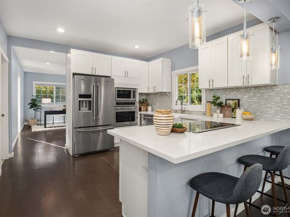 26833 SE 76th Place, Issaquah WA 98027