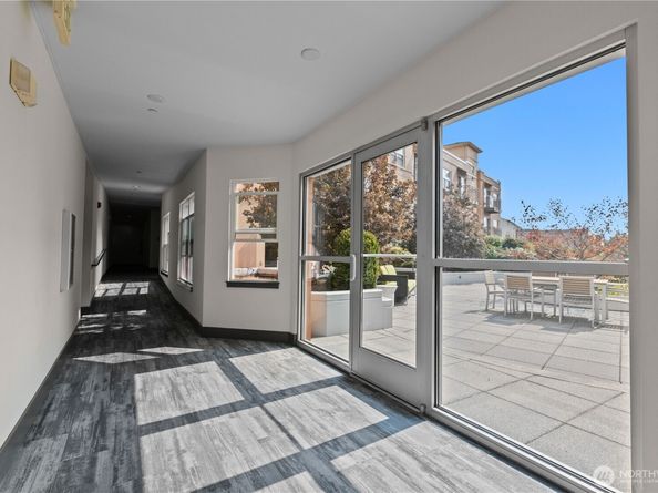 413 NE 70th Street 204, Seattle WA 98115